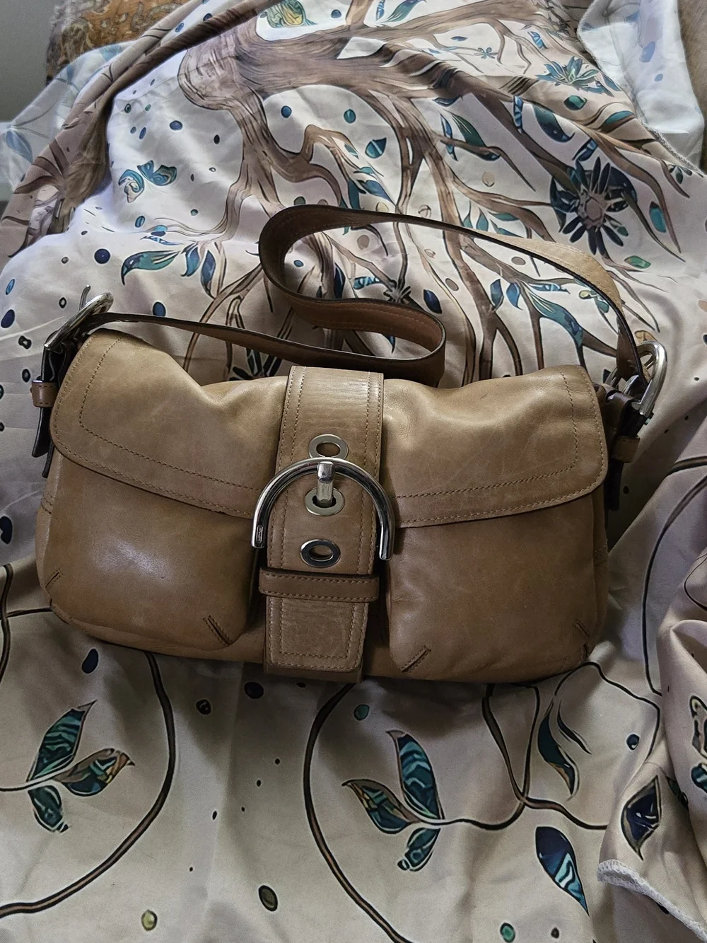 Coach Tan Leather Hobo with Polished Silver Hardware Vintage Y2K